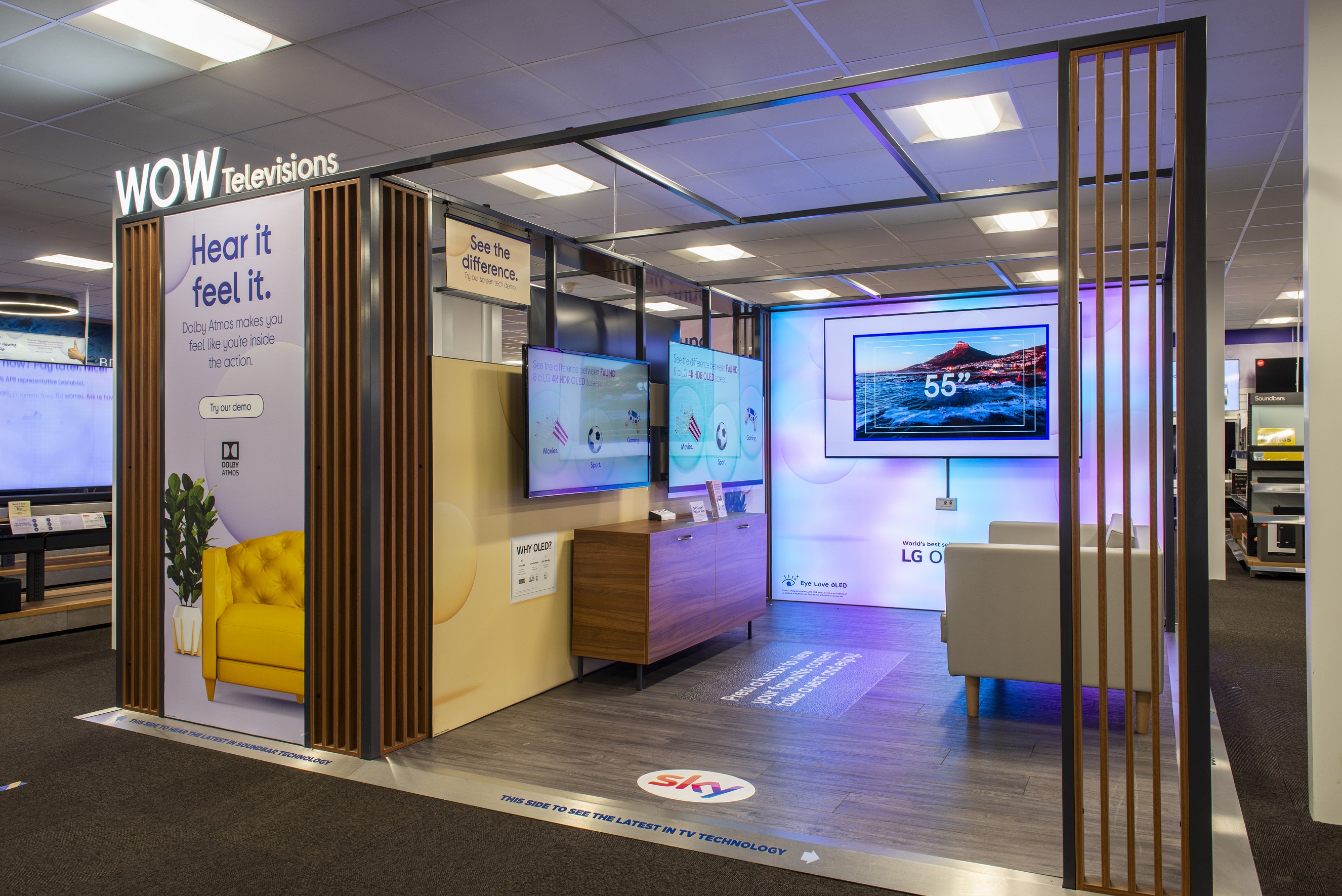 Currys in-store service and installation display